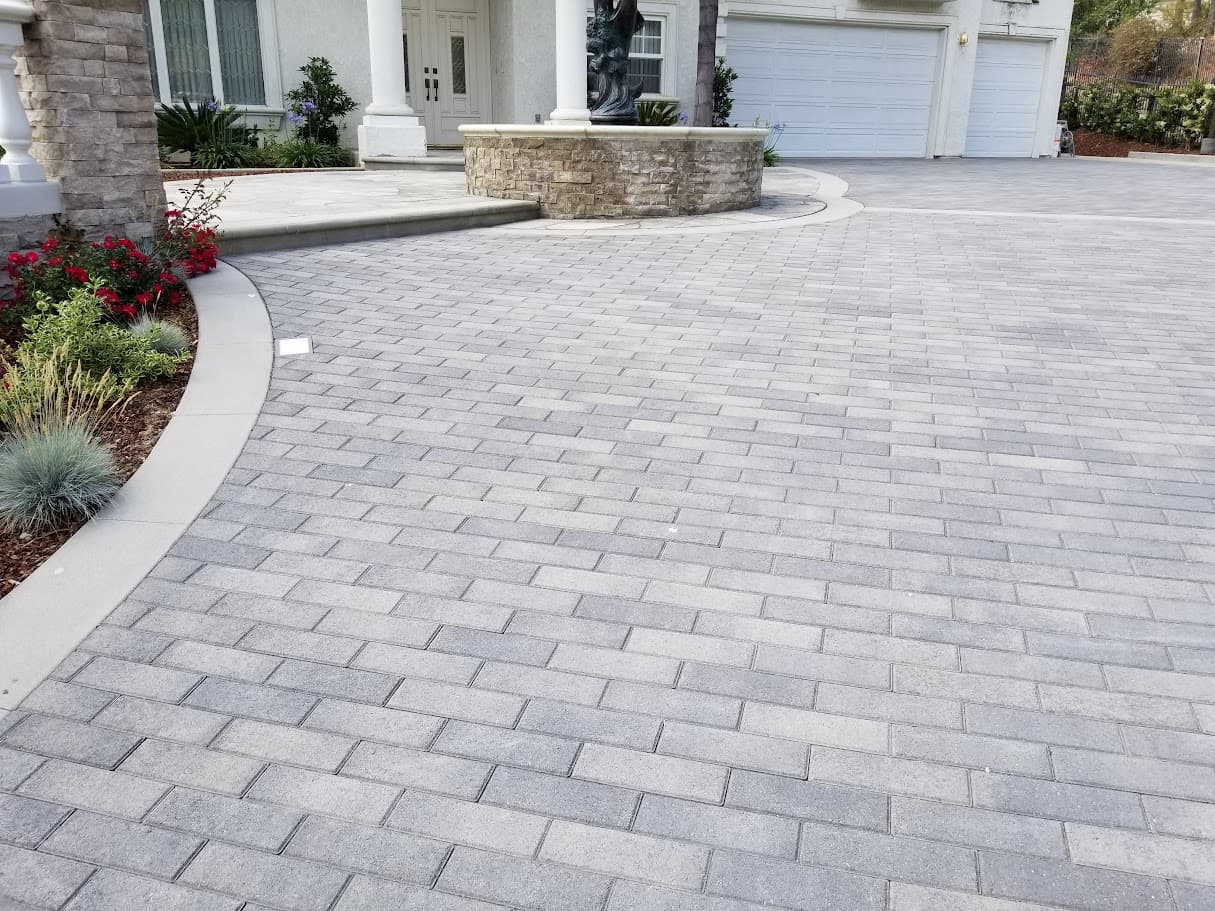 Interlocking pavers installation